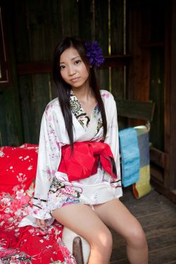 在落地玻璃窗C乳